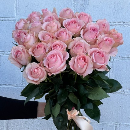 Букет из нежных розовых роз - купить с доставкой в Тюмени